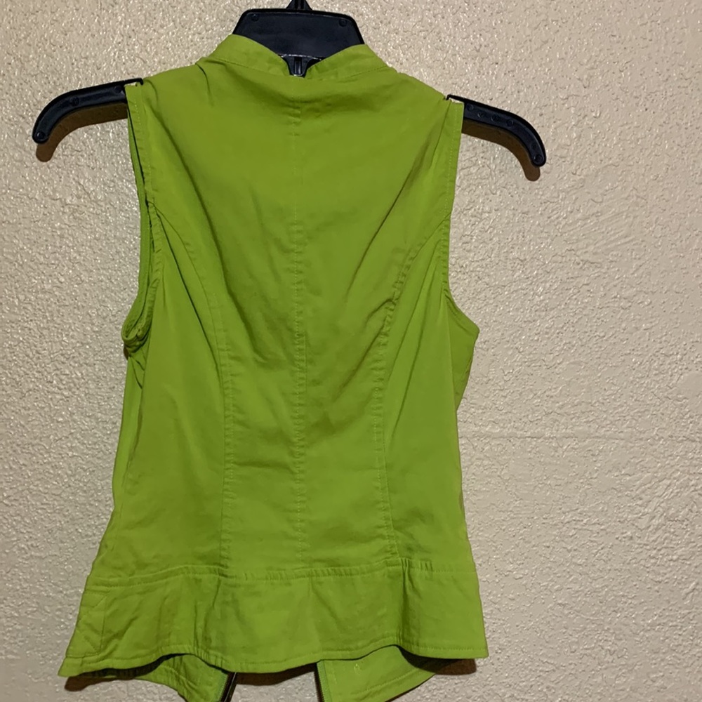 oh Yes Vest Green Rhinestone Buttons Zip Up Ruffle Front M - Picture 11 of 14